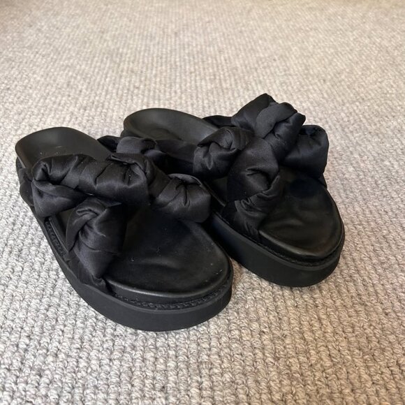 Ganni Never-Before-Worn Slides - Picture 1 of 6